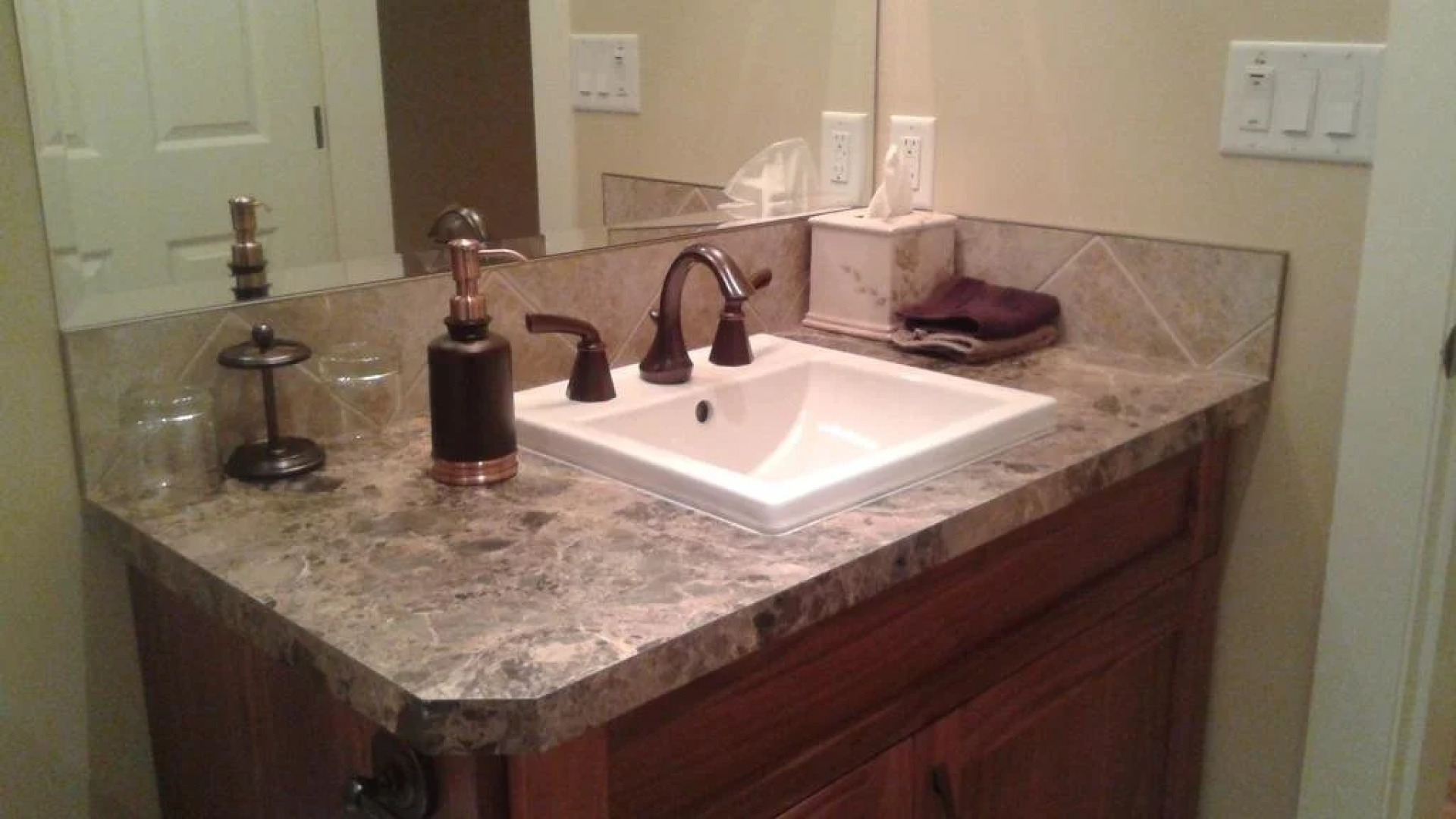 Above Naramata Bed & Breakfast