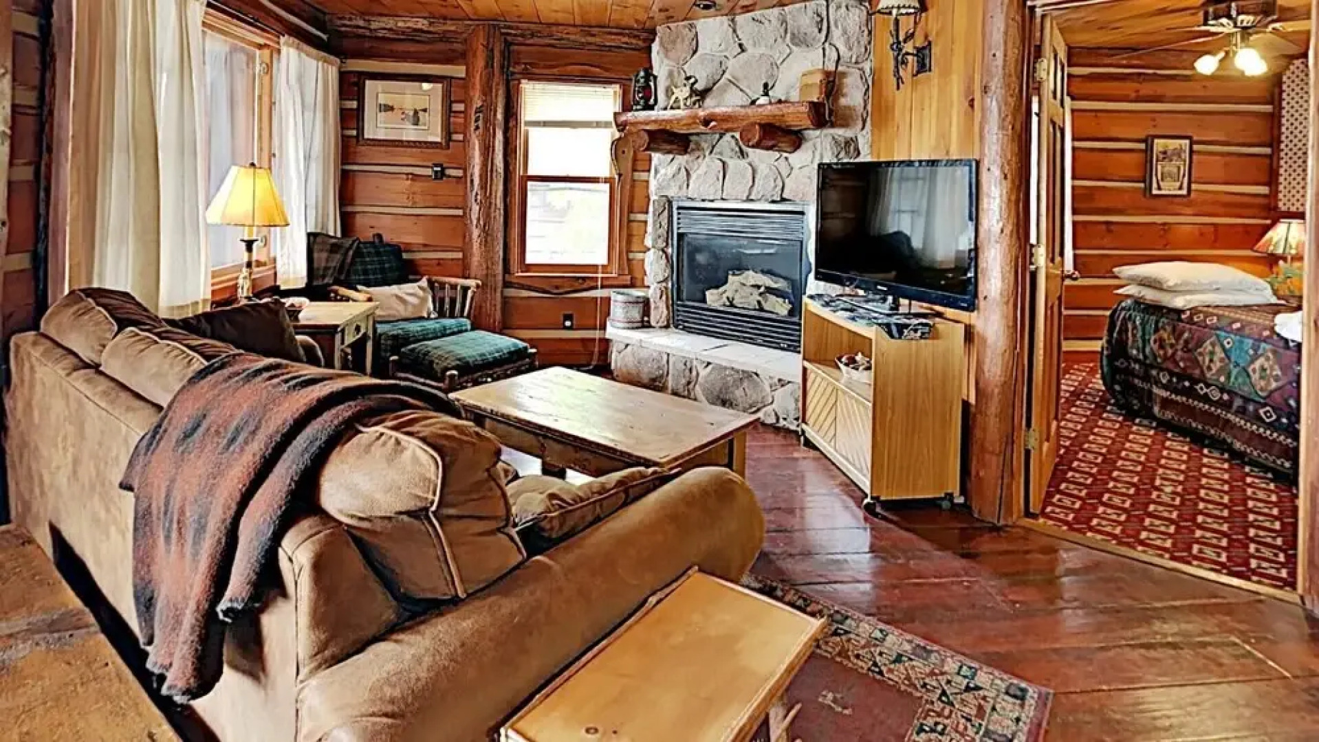 Grand Pines Cabin Number 2