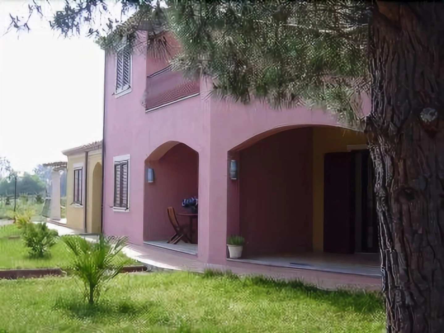 Rejna Residence Hotel