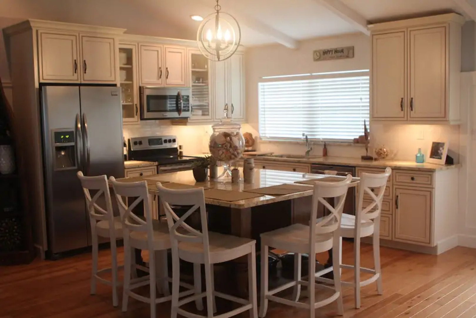 Beautiful Riverfront Home - Three Bedroom Home