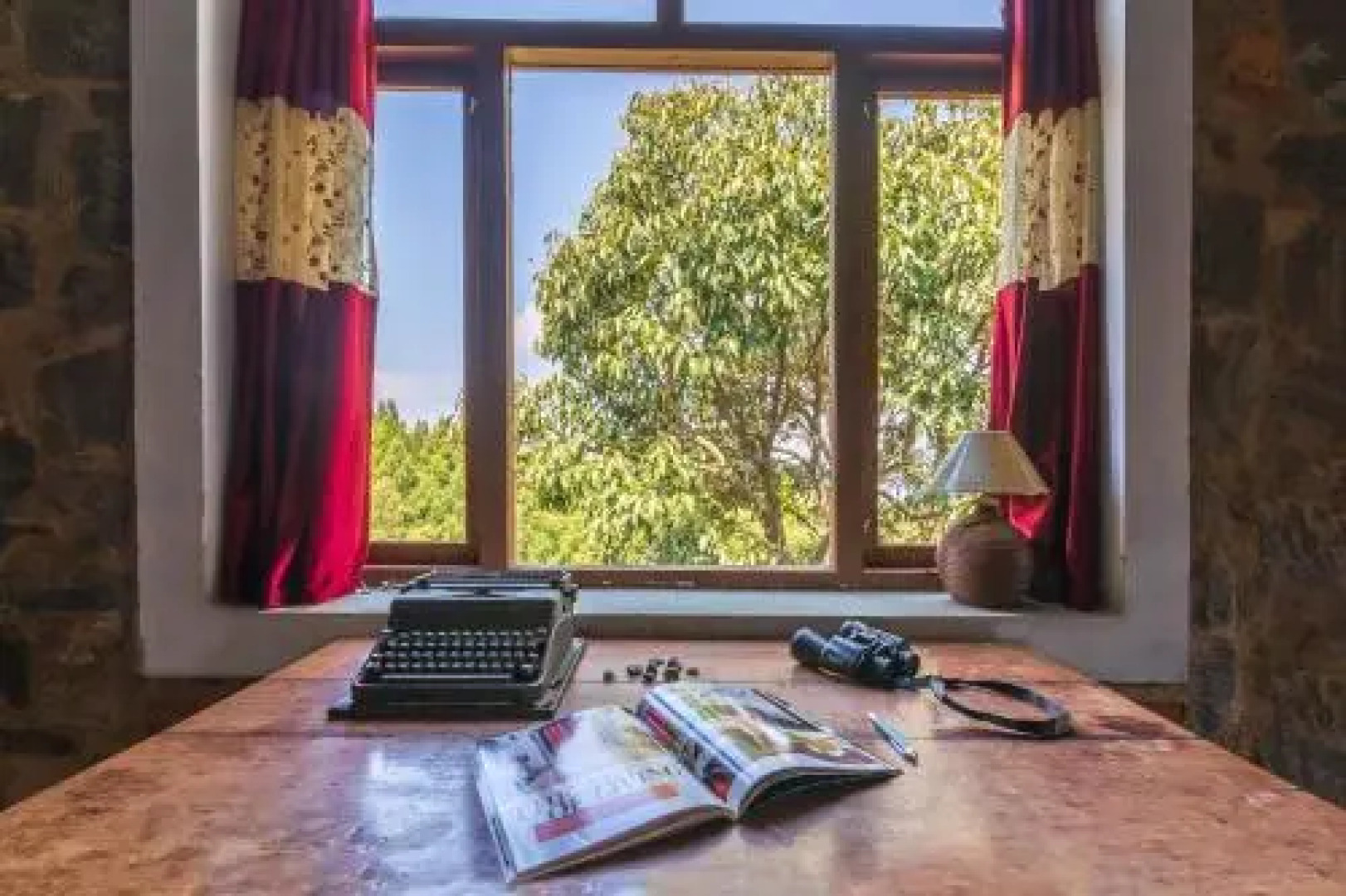 Wild Walkers by Vista Rooms