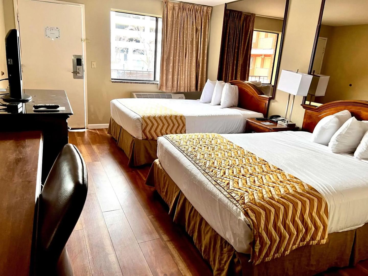 Travelodge by Wyndham Reno Downtown