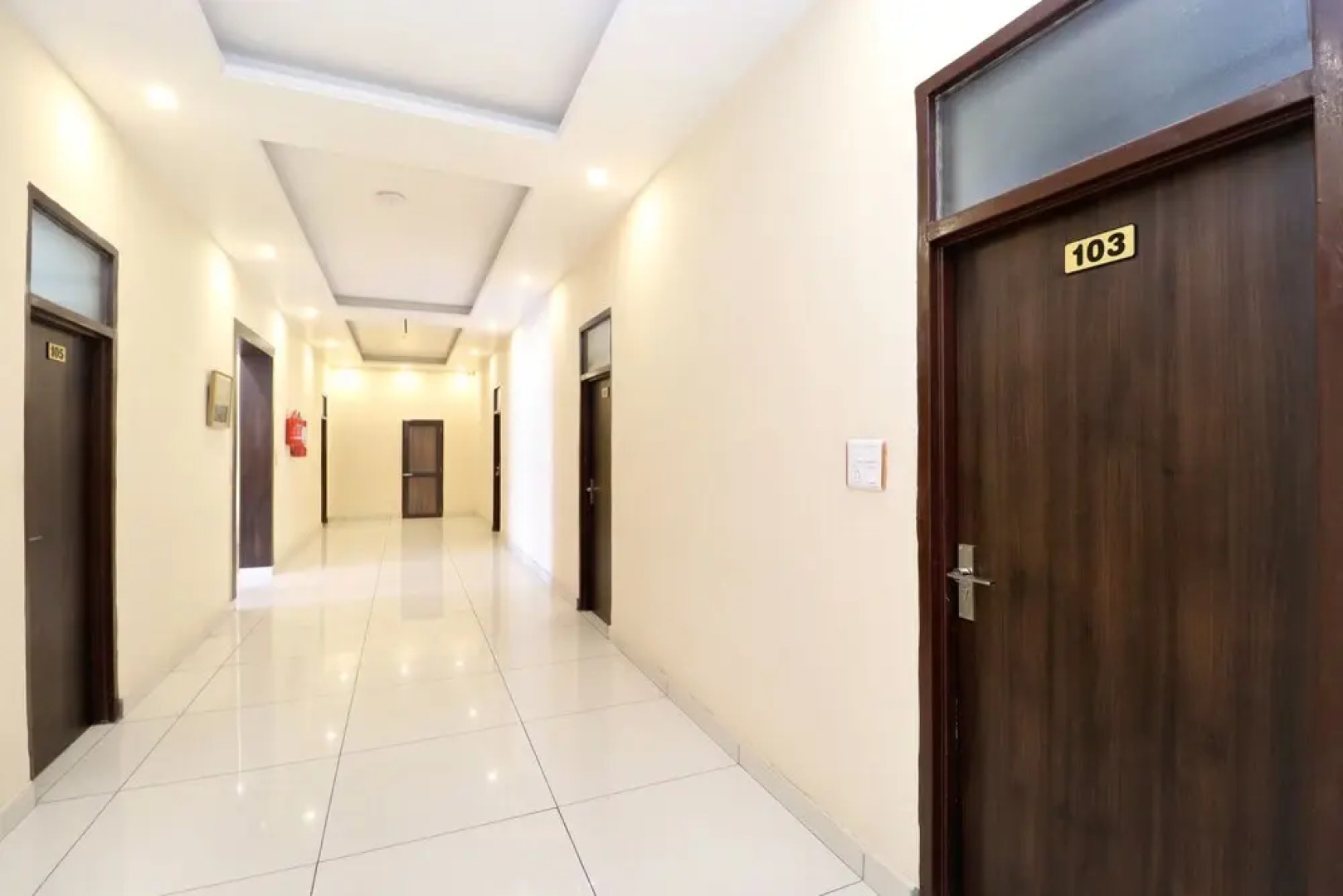 OYO 31026 Samrat Regency