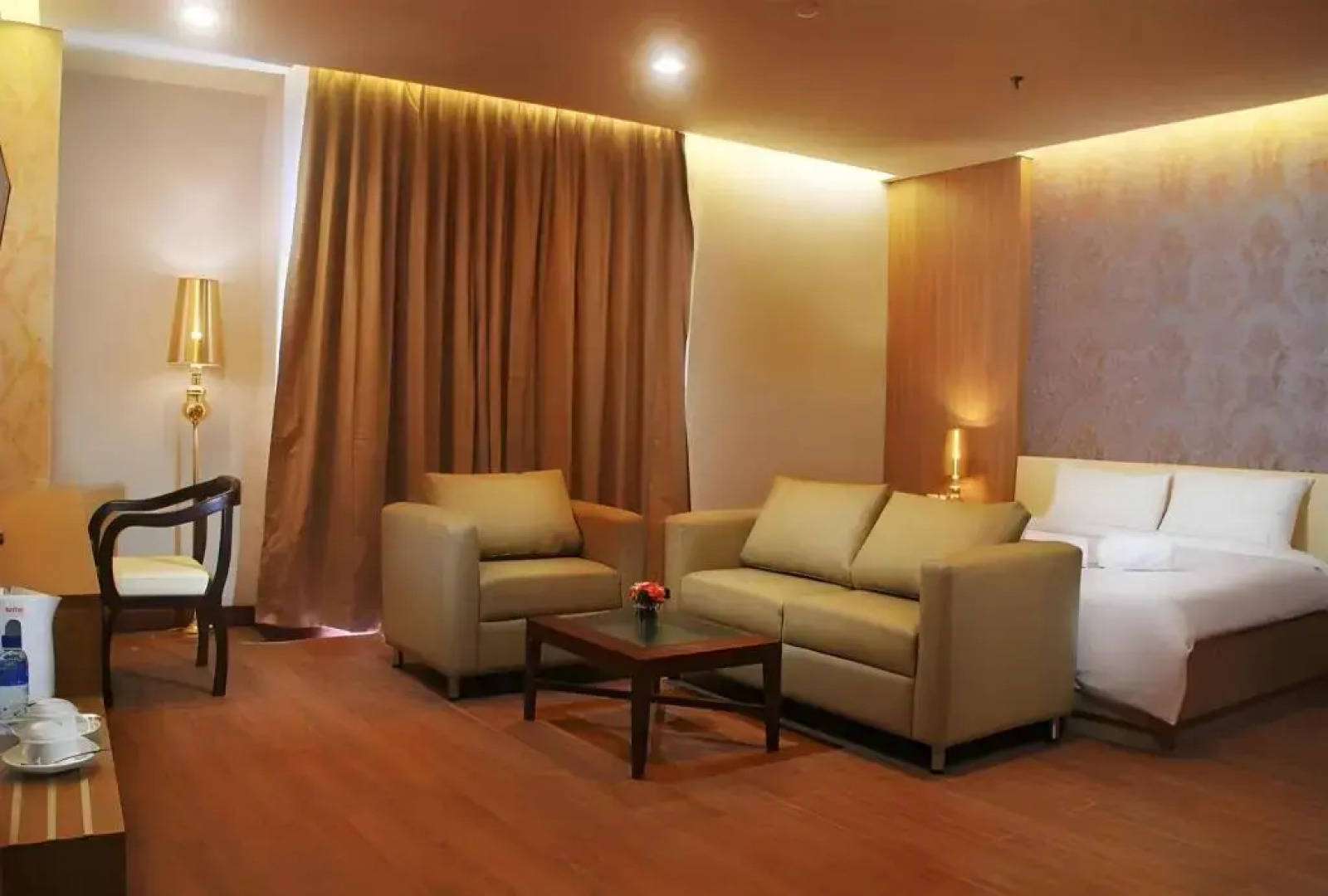 Sutan Raja Hotel Amurang