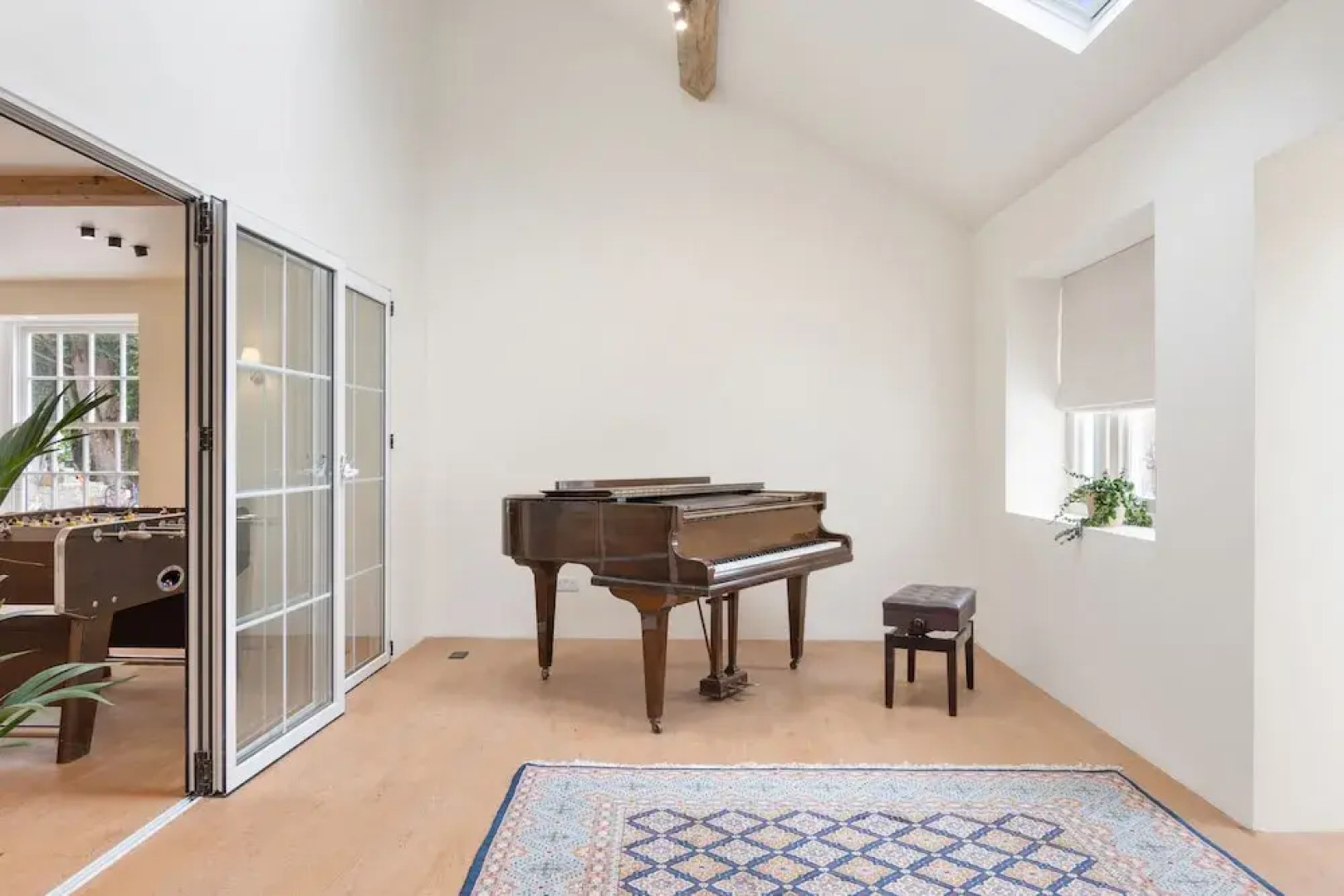 The Manor at Minstrel Court