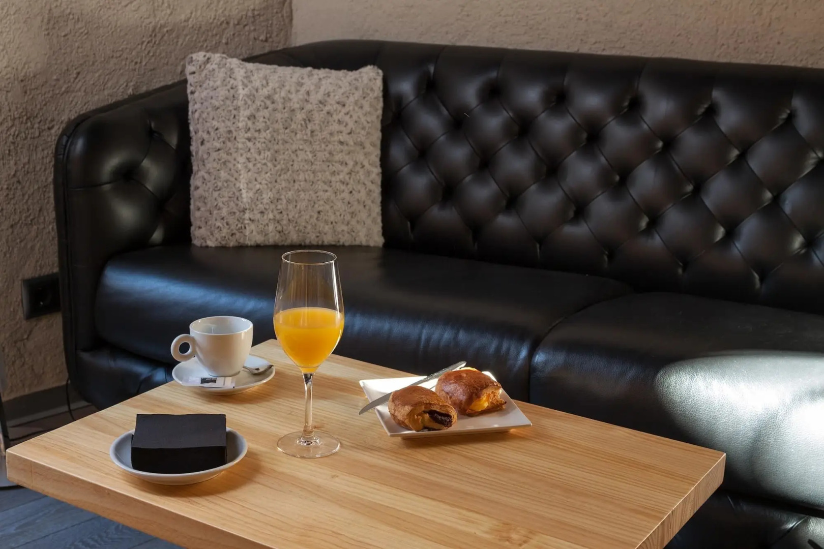 El Encanto Hotel & Cafetería