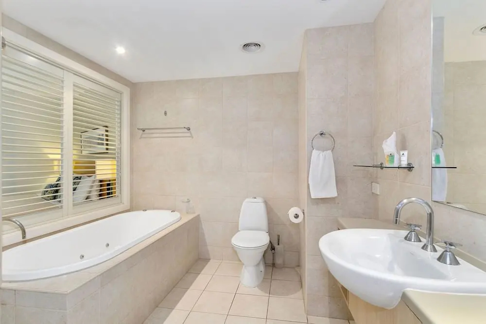 Resort On The Beach 6126-27