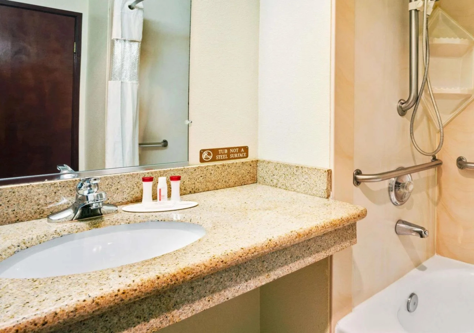 Ramada by Wyndham Tukwila Southcenter