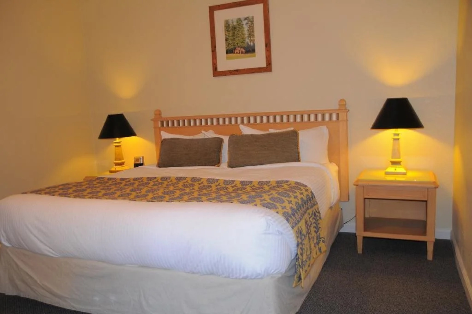 Rio Nido Lodge at the Russian River