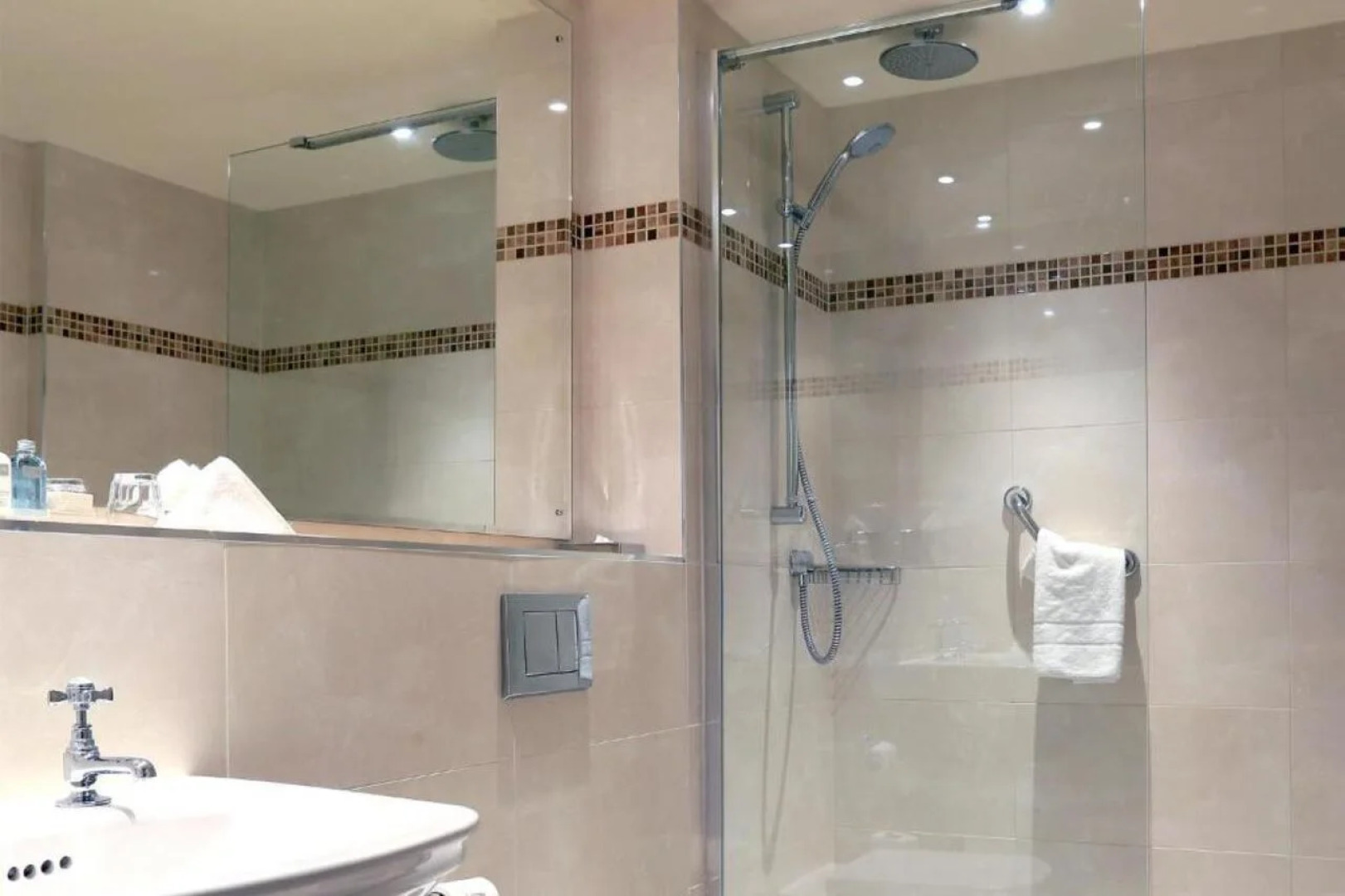 Macdonald Craxton Wood Hotel & Spa, Chester