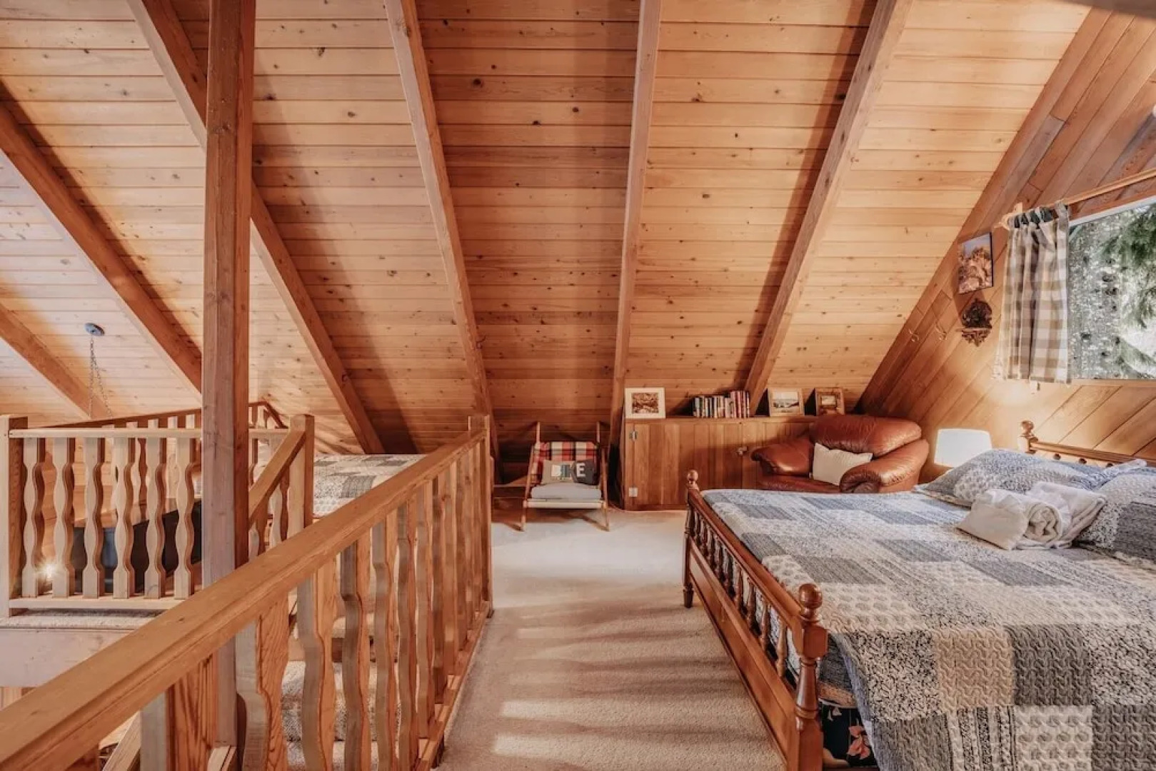 53mbr - Hot Tub - Wi-fi - Sleeps 6 1 Bedroom Home by RedAwning