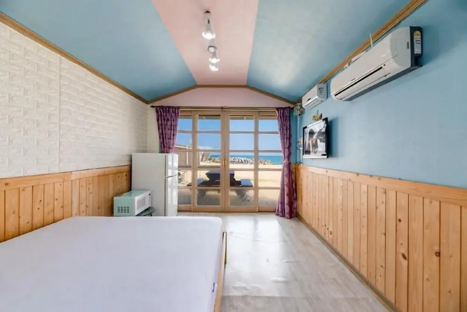 Gangneung Love Pension