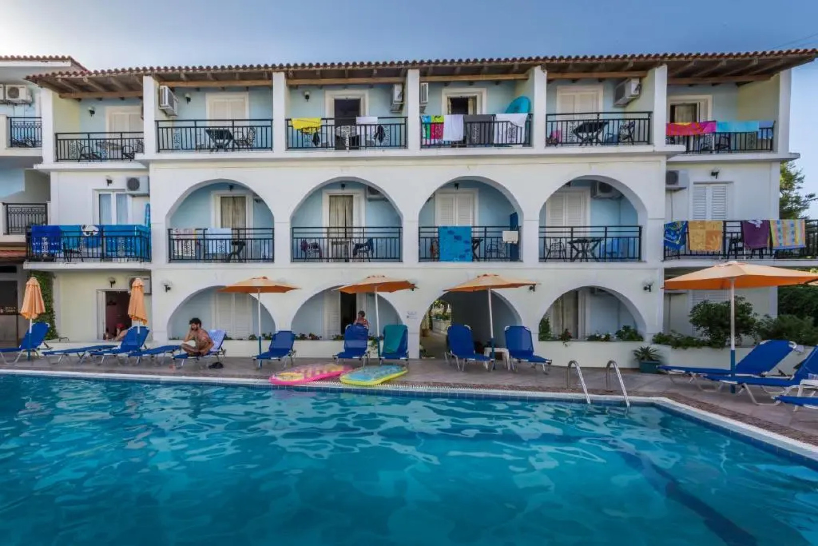 Vossos Hotel Apartments