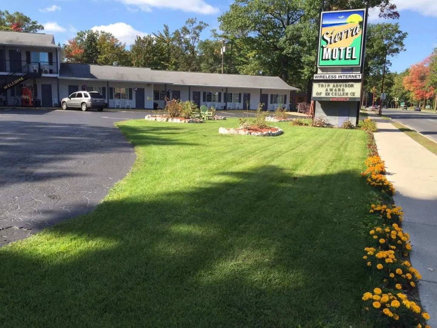 The Sierra Motel