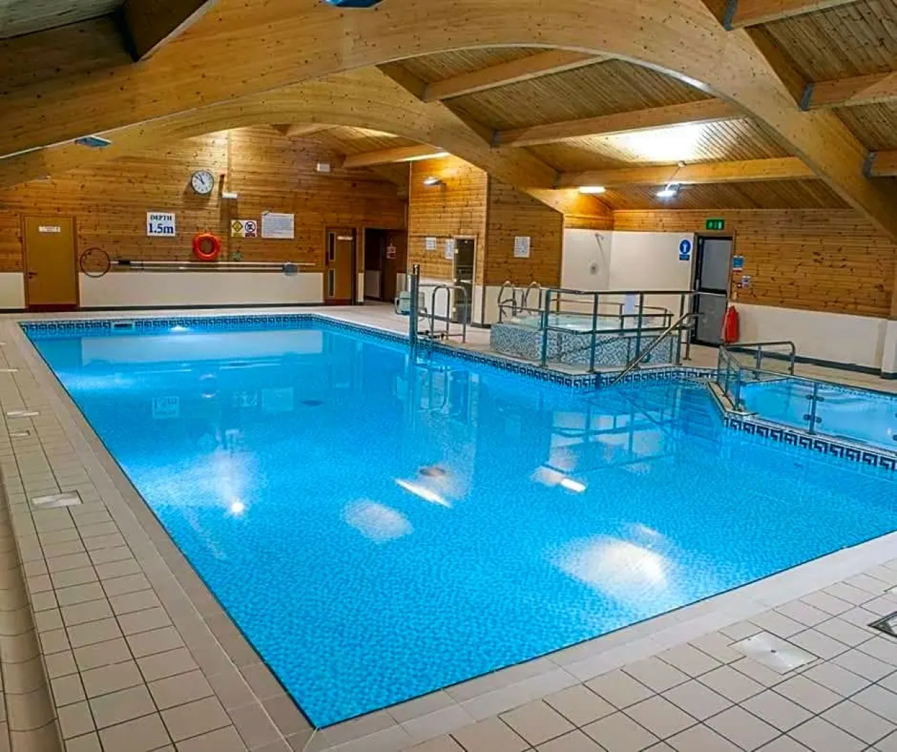 Fenna Lakeside Lodge - Pine Lake Resort