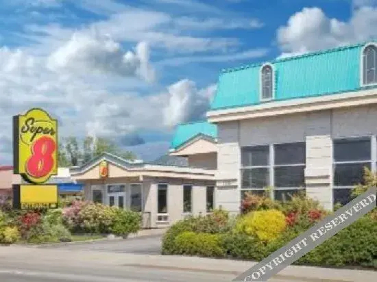 Super 8 Motel - Penticton