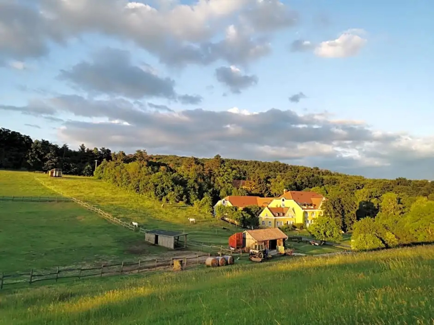 Cseri Kastélyszálló