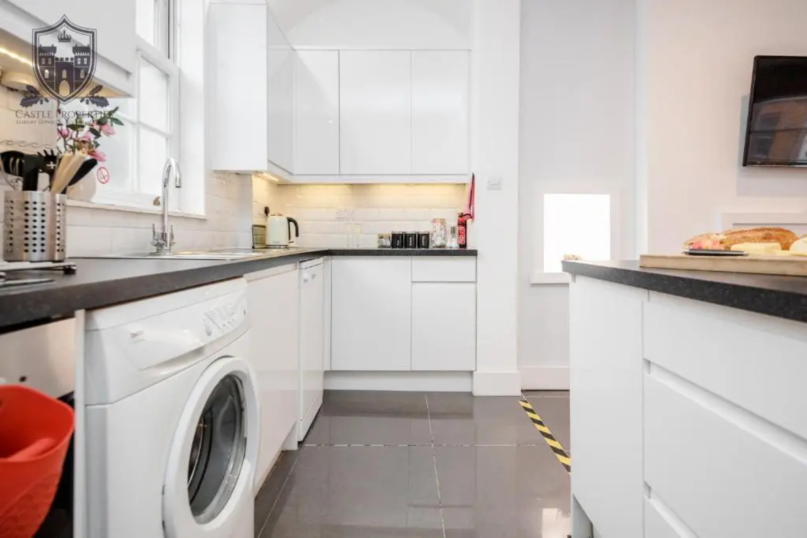 Castle Properties: The Sovereign 5 Bed Town House