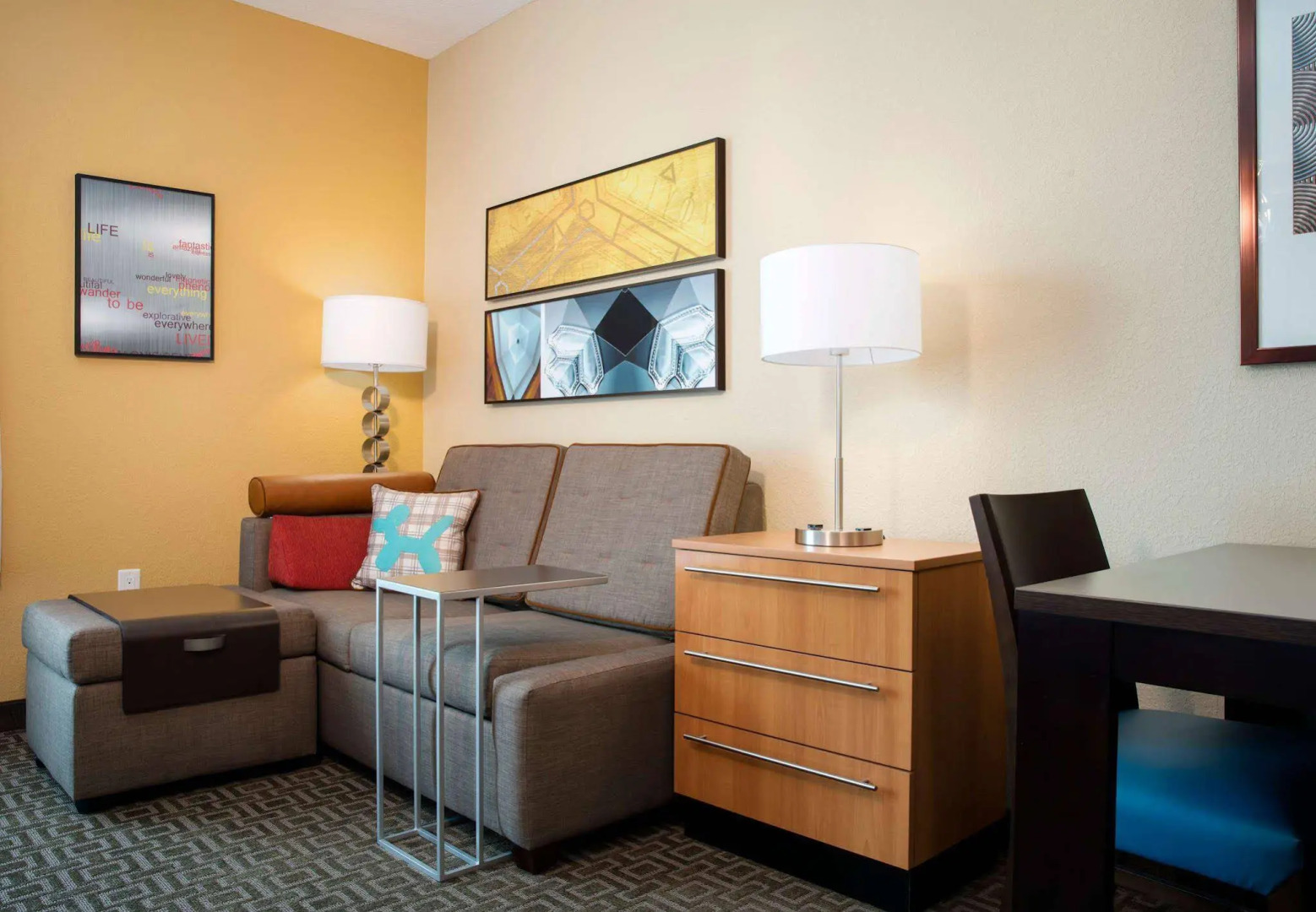TownePlace Suites Orlando at FLAMINGO CROSSINGS® Town Center/Western Entrance