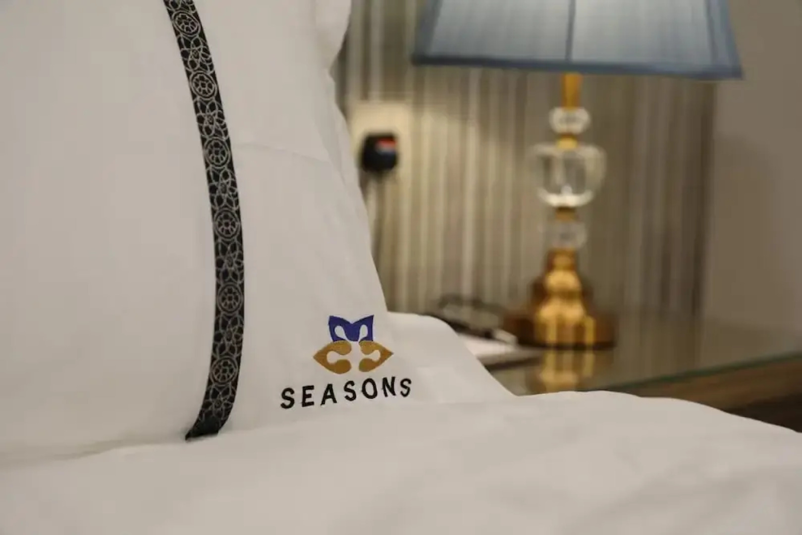 Seasons hotel suites