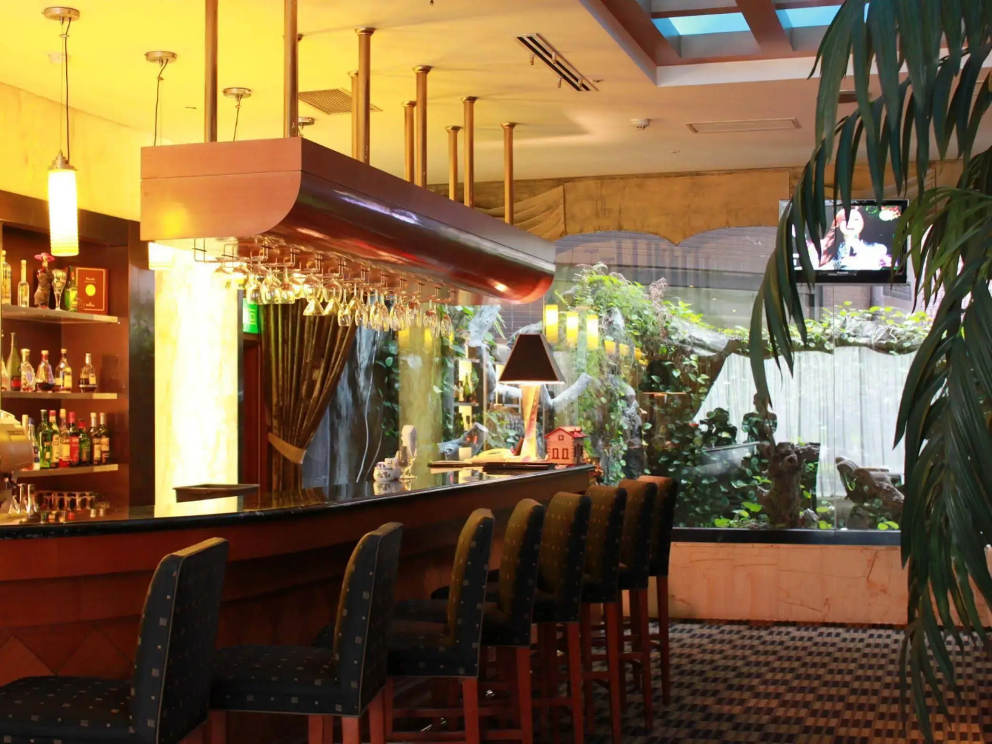 Monarch Plaza Hotel