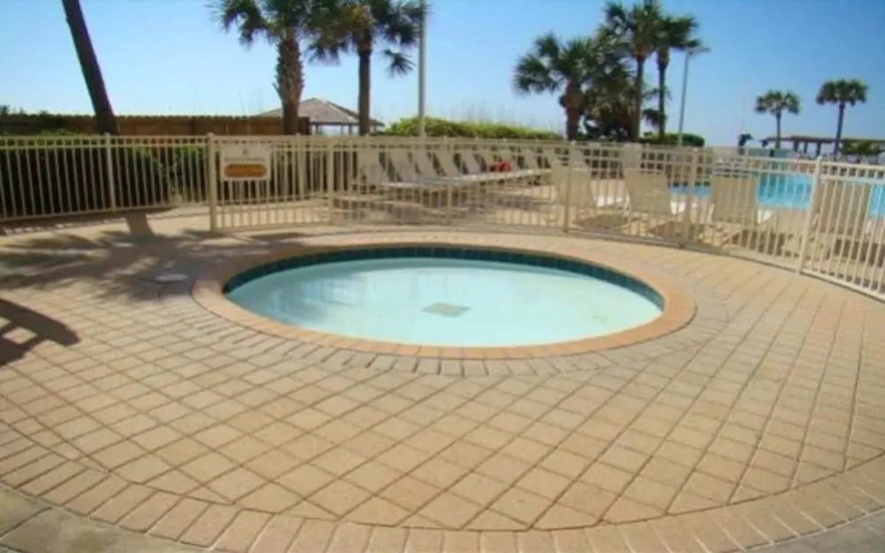 Pelican Beach by Holiday Isle