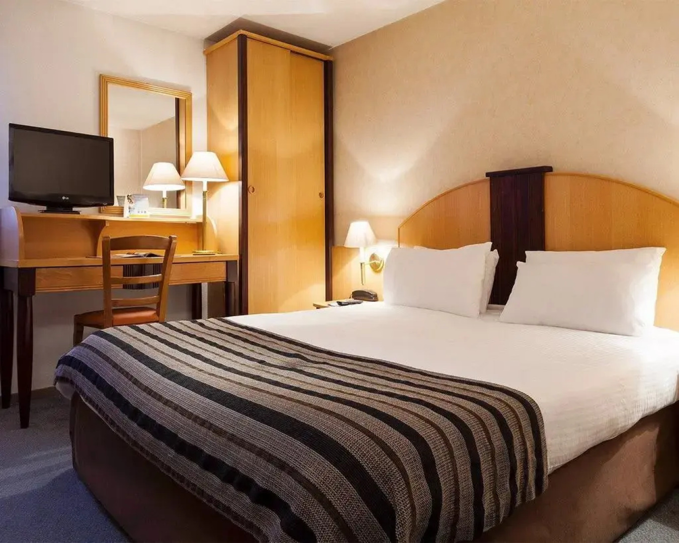 hotelF1 Brétigny-sur-Orge