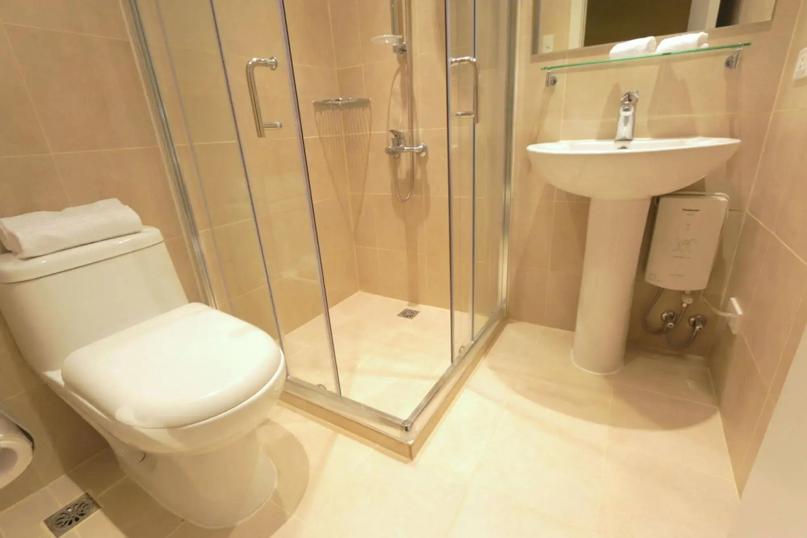 SIGLO SUITES @ The Knightsbridge Residences