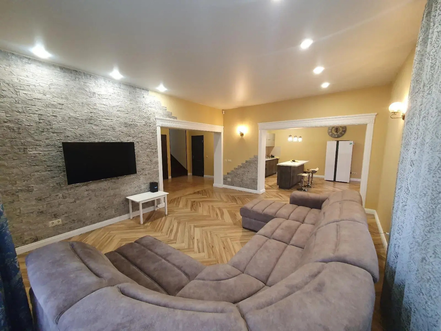 Дом на Бардина-Хуторской