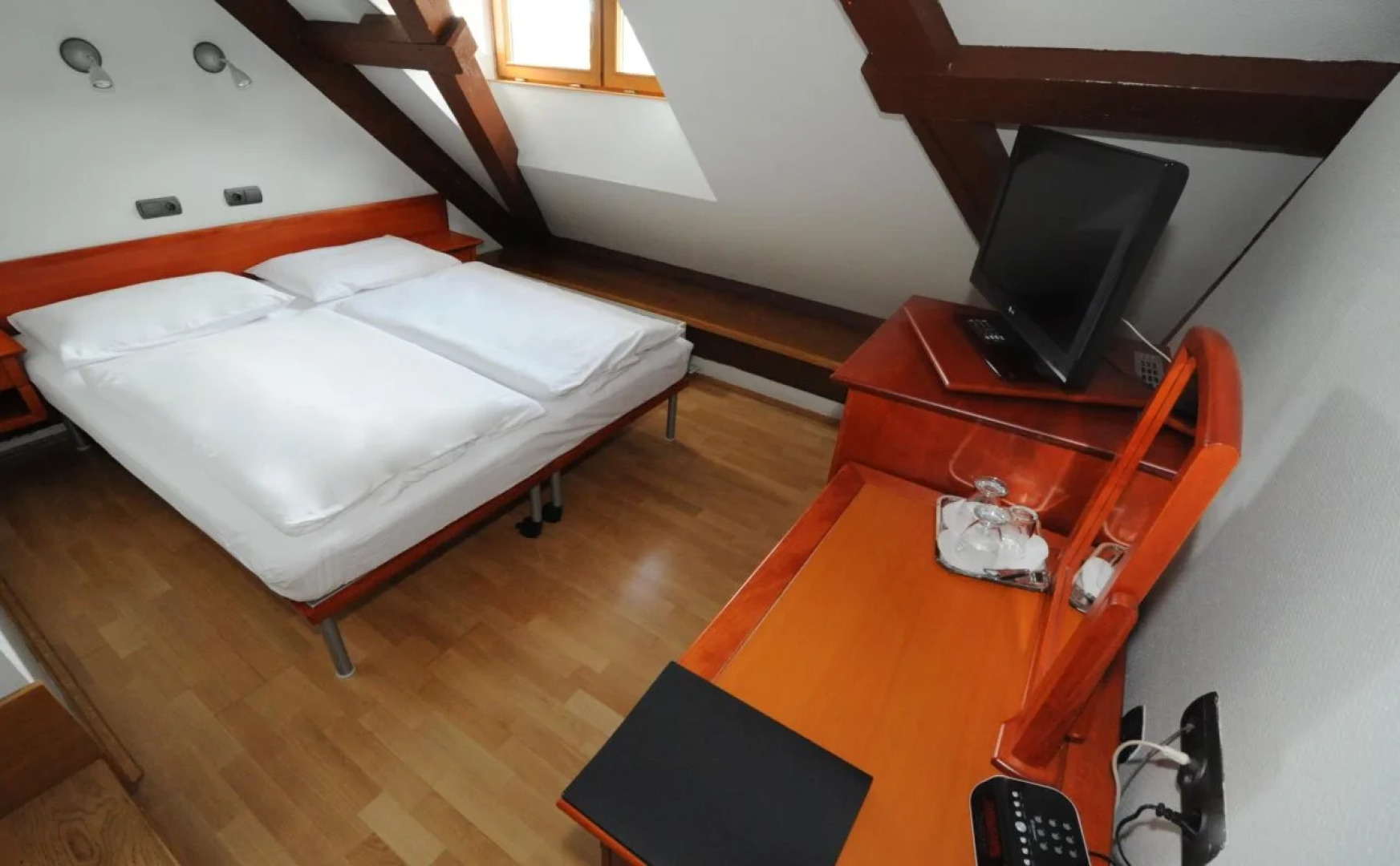 Gizella Hotel and Restaurant