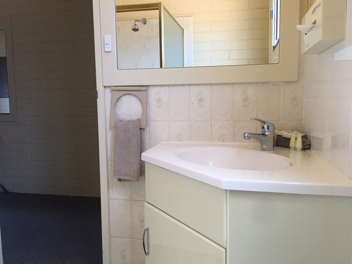 Opal Inn Hotel Motel