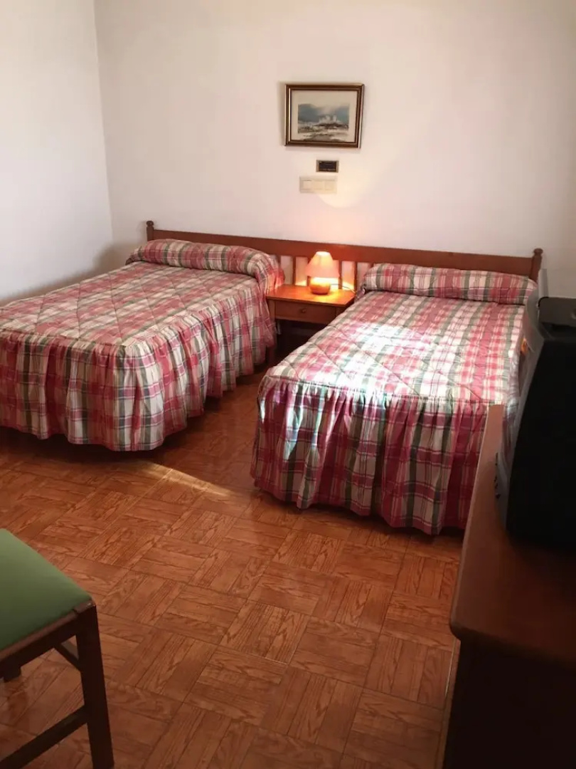 Hostal Restaurante Los Chopos