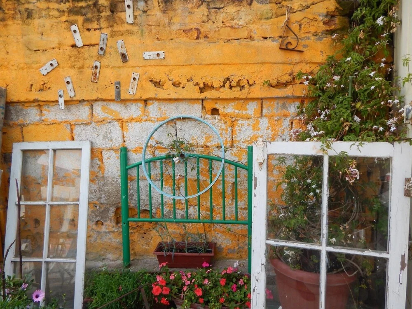 Street Garden Hostel