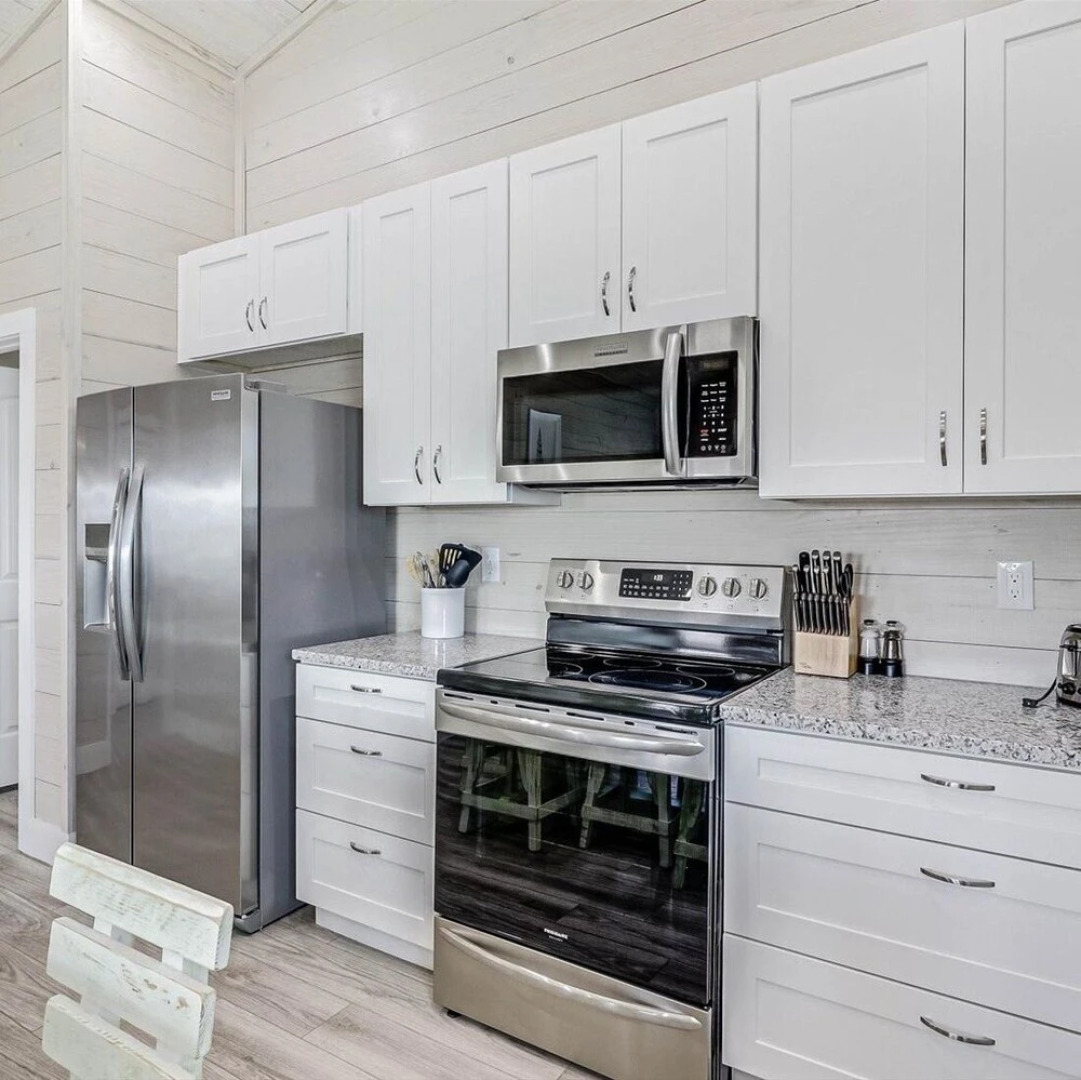 Under The Sea Sp107 4 Bedroom Home by RedAwning