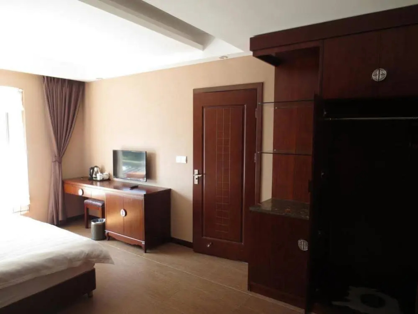 Mount Emei Longxinfang Garden Inn