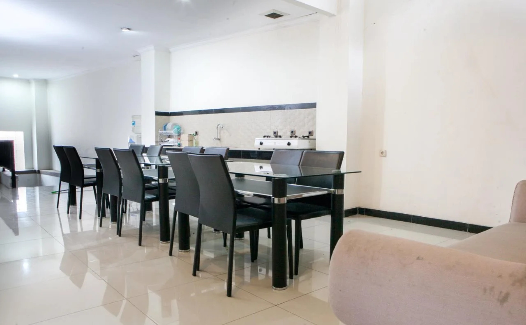 Saloka Guest House by ZUZU