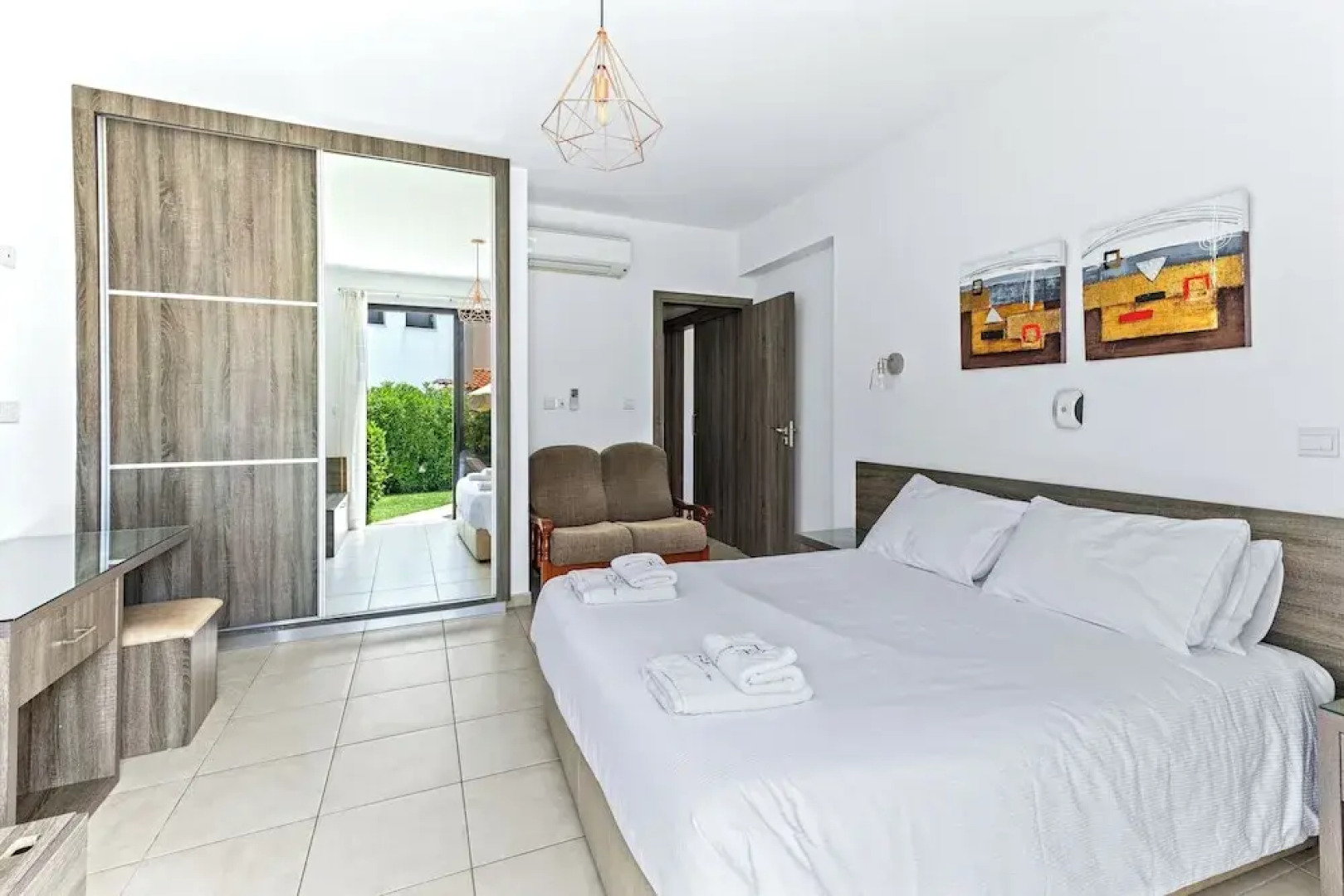 Platzia Beach Villas