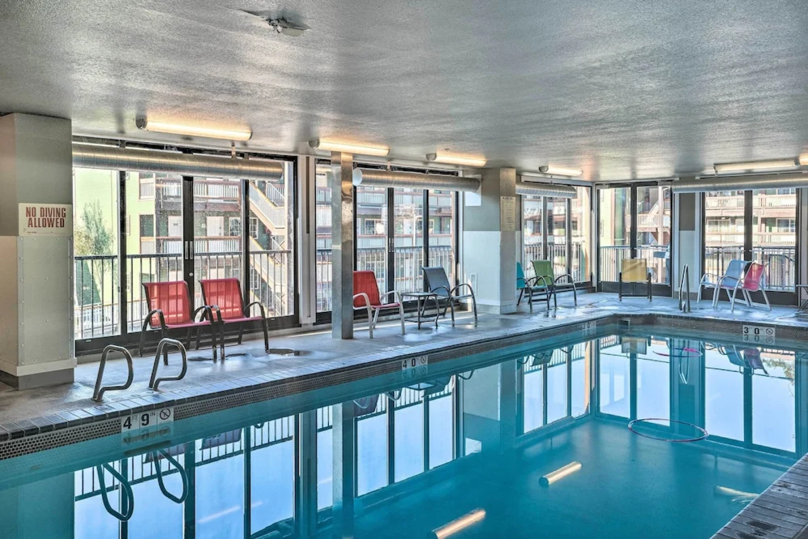 Resort-style Condo w/ Lake Chelan & Mtn Views