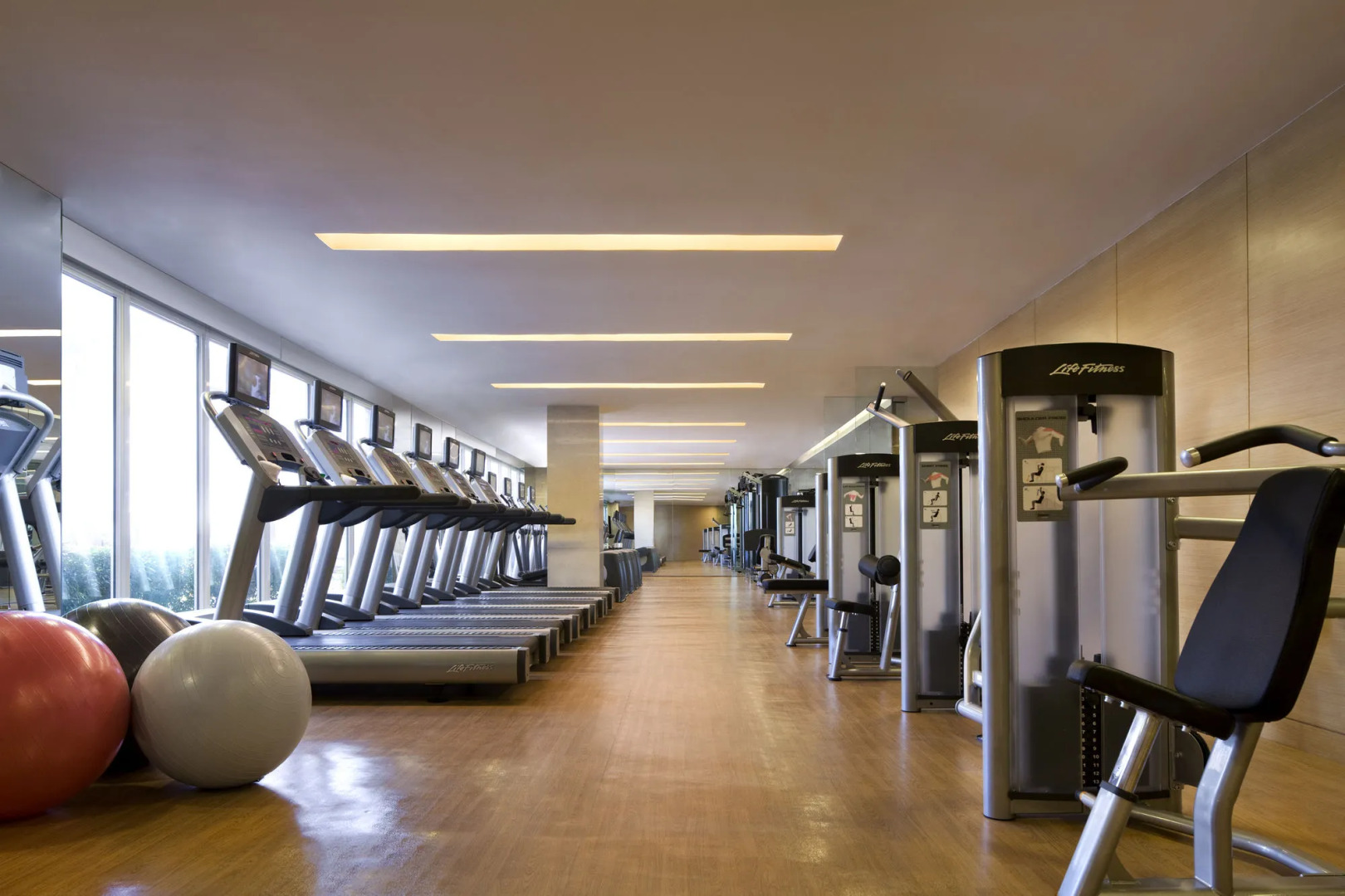 Manila Marriott Hotel at Newport World Resorts