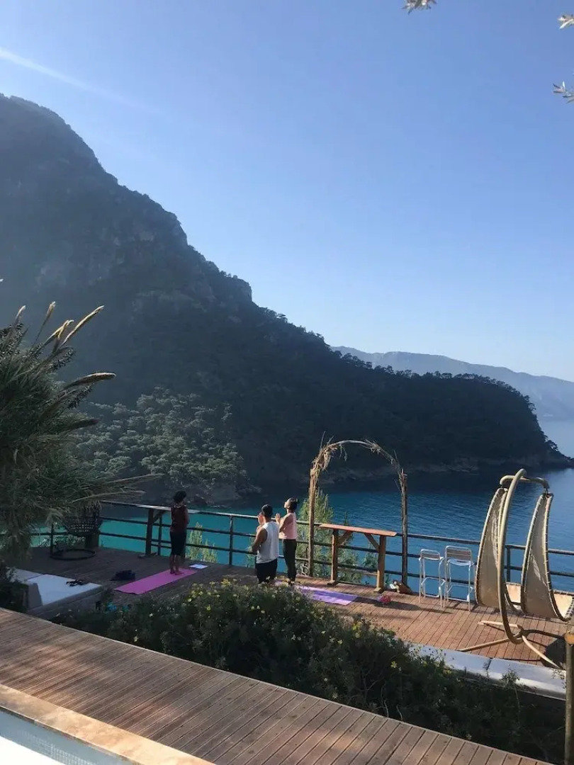 Shambala Lodge Hotel