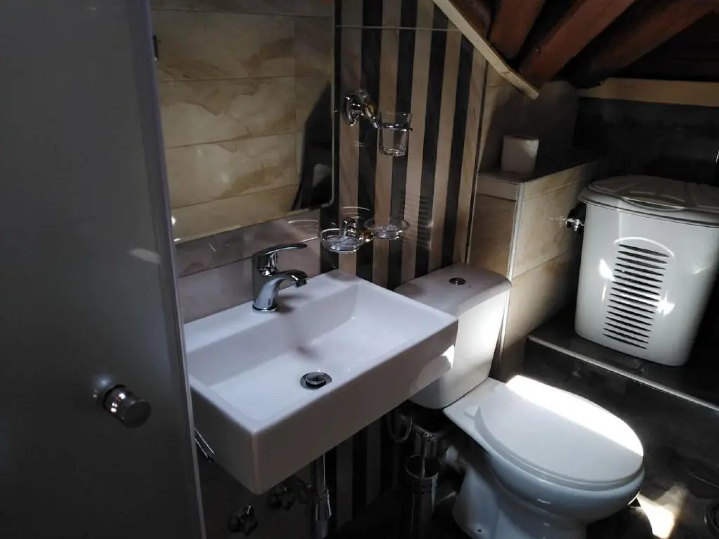 Alexander D.J.K. Apartments