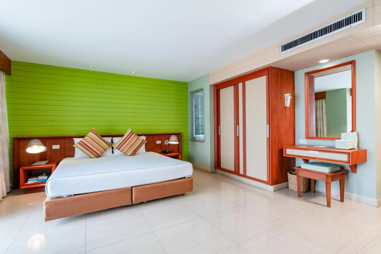 Long Beach Cha-Am Hotel