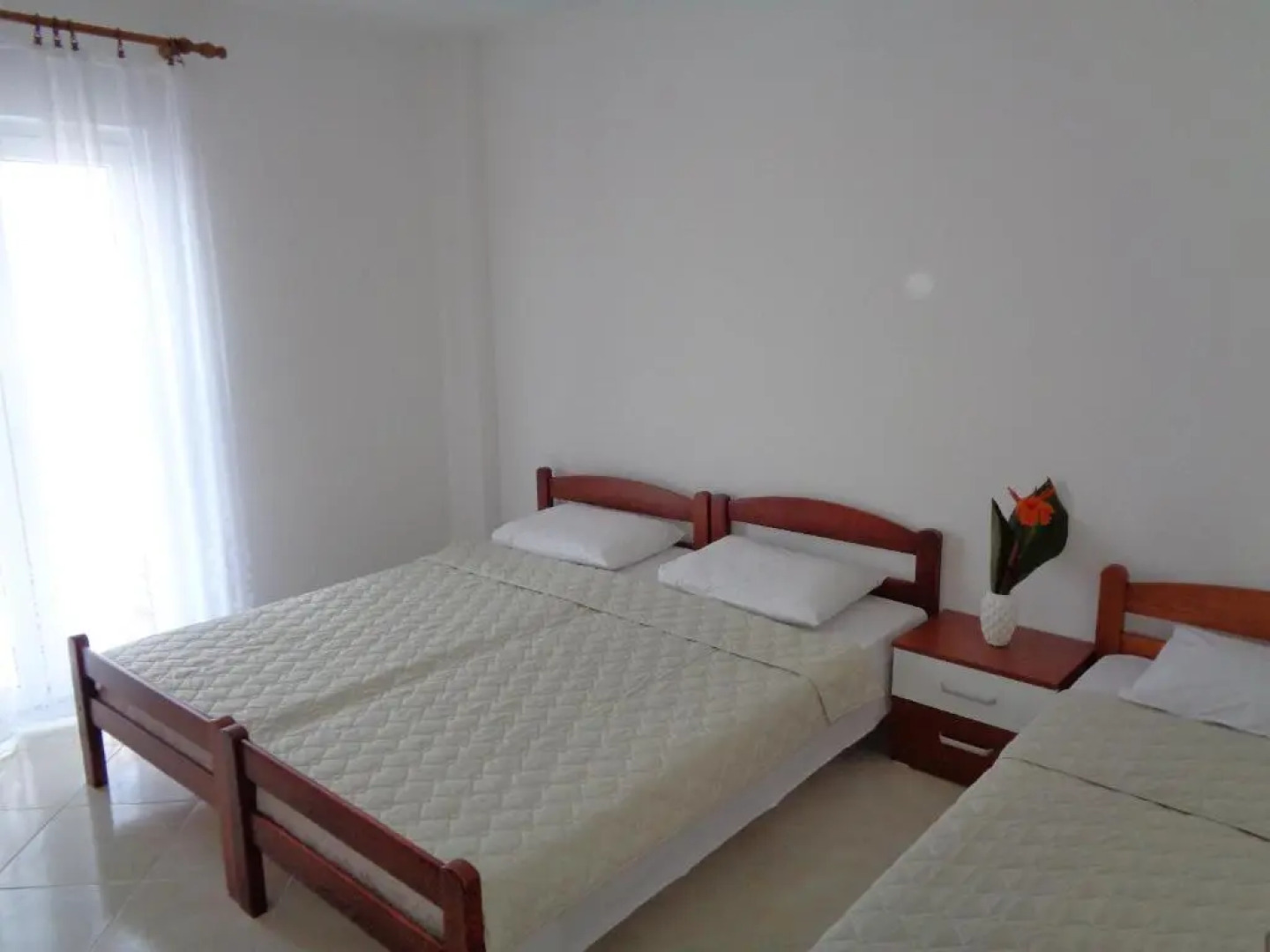 Larissa Sunrise Apartment