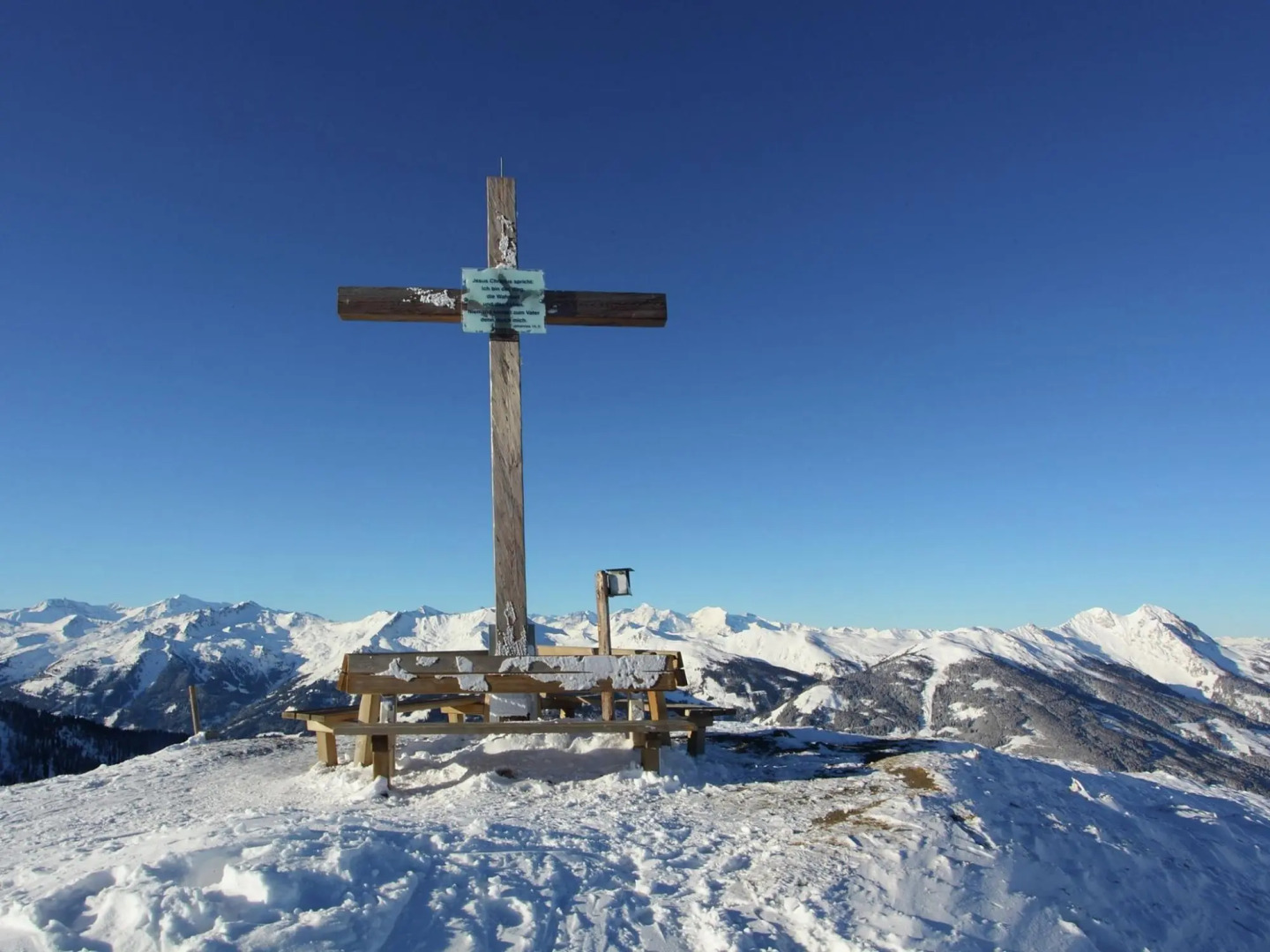 Sunlit Apartment near Ski Area in Hüttschlag