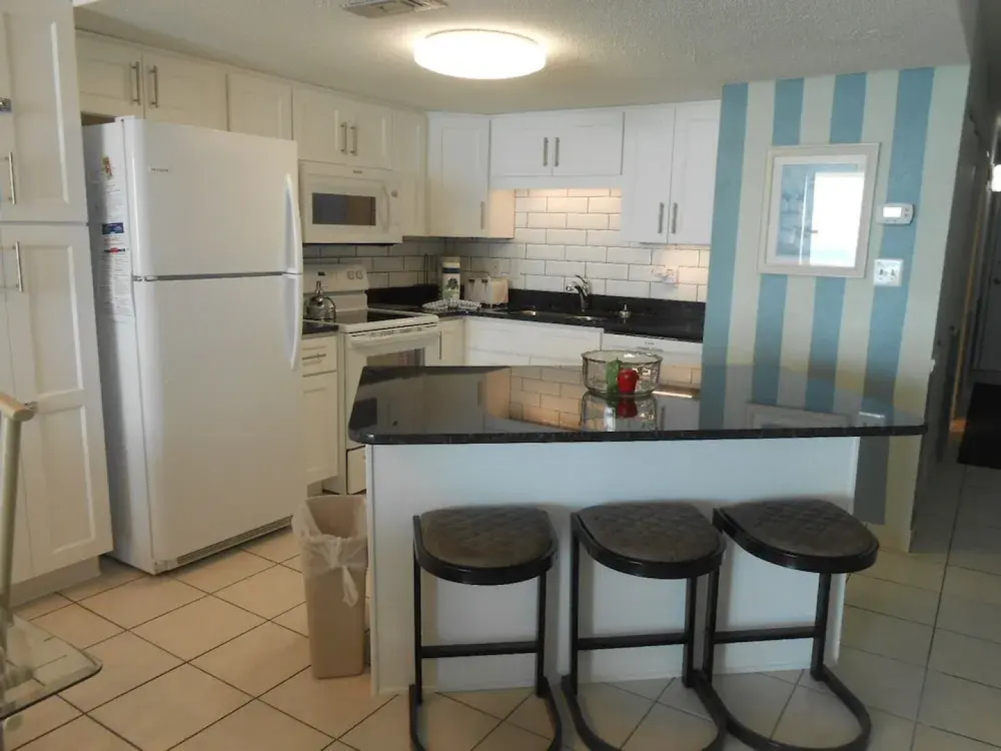 1205 Waters Edge Resort 1 Bedroom Condo by Redawning