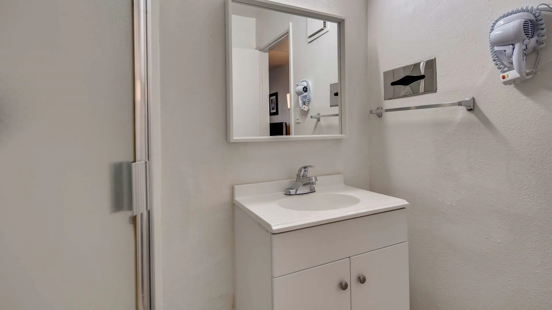 Economy Inn Buttonwillow Bakersfield I-5