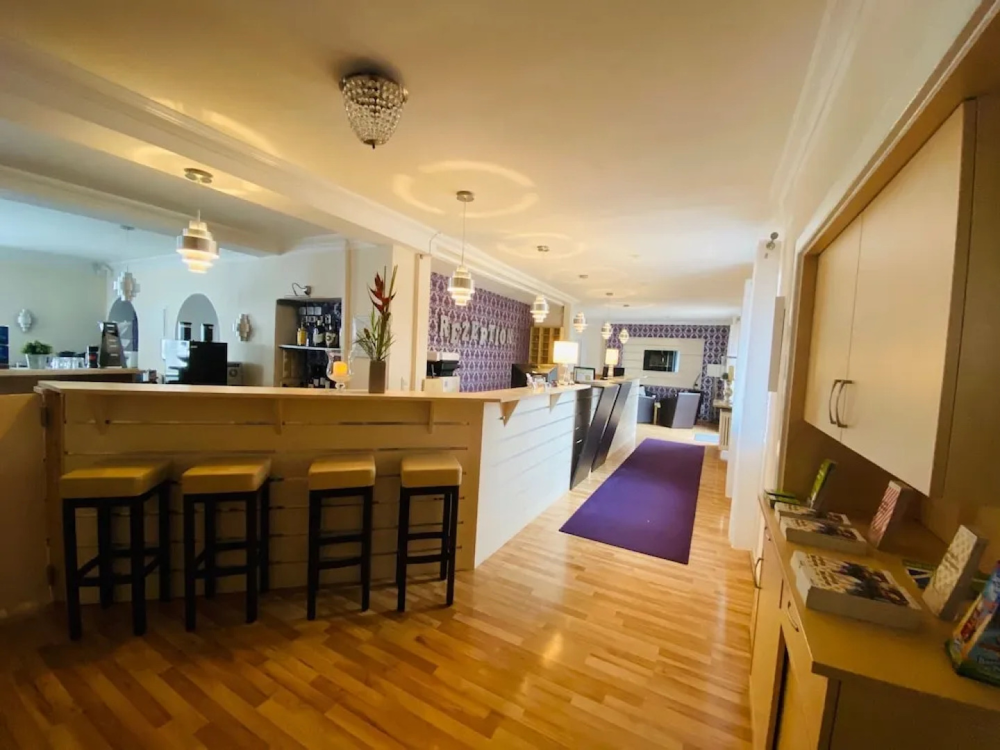 Hallbergerhof Hotel & Hostel