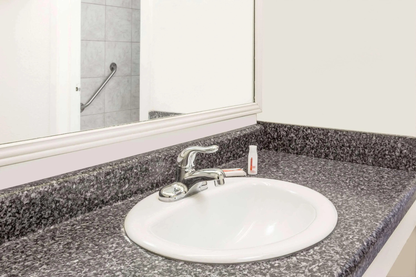 Travelodge by Wyndham Shreveport LA