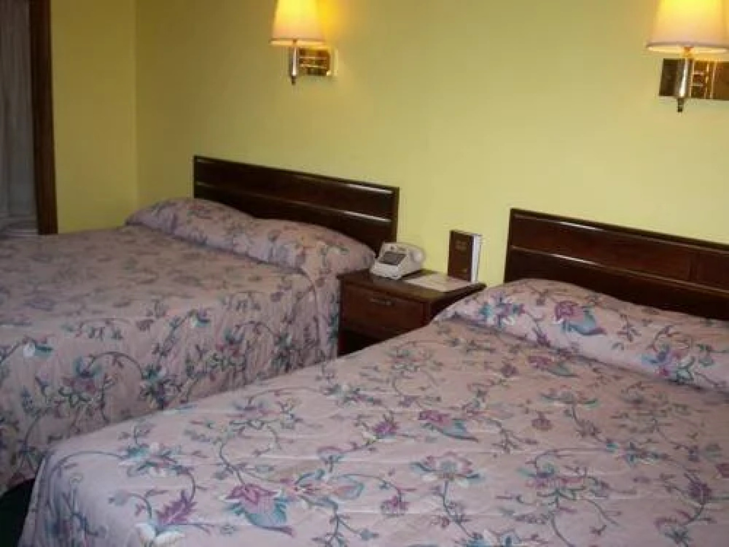 Colonial Inn