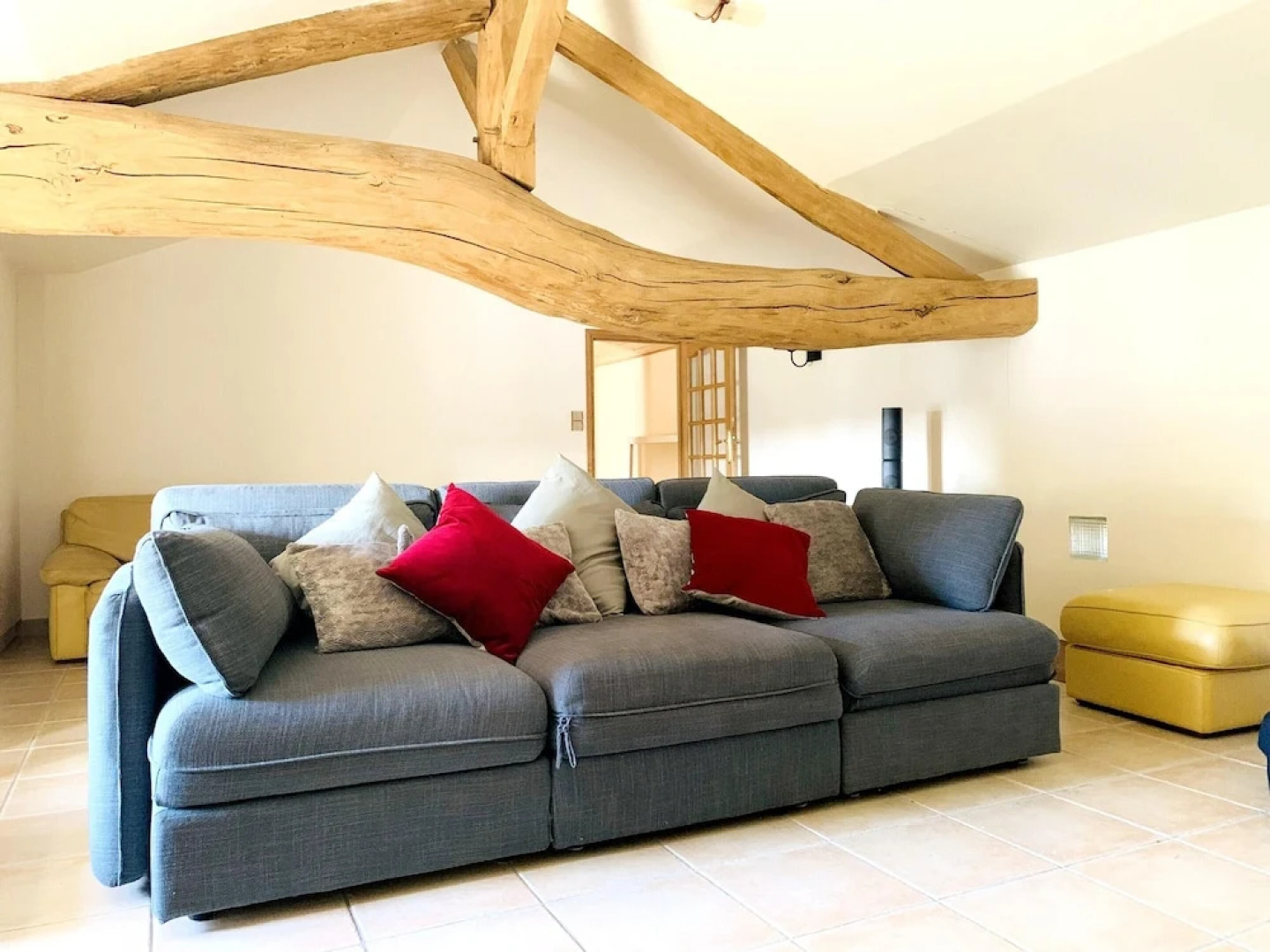 Villa With 5 Bedrooms in Saint-jean-de-sauves, With Private Pool, Enclosed Garden and Wifi